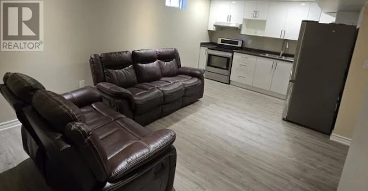 29 Freer Crescent, Ajax, ON, L1T 4N5 - 2