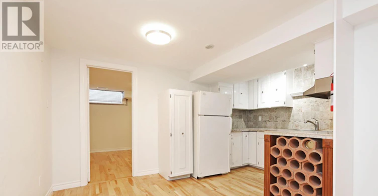 LOWER-212 Glebemount Avenue, Toronto, ON, M4C 3T1 - 15