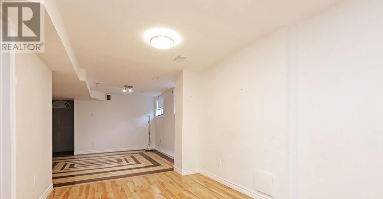 LOWER-212 Glebemount Avenue, Toronto, ON, M4C 3T1 - 17