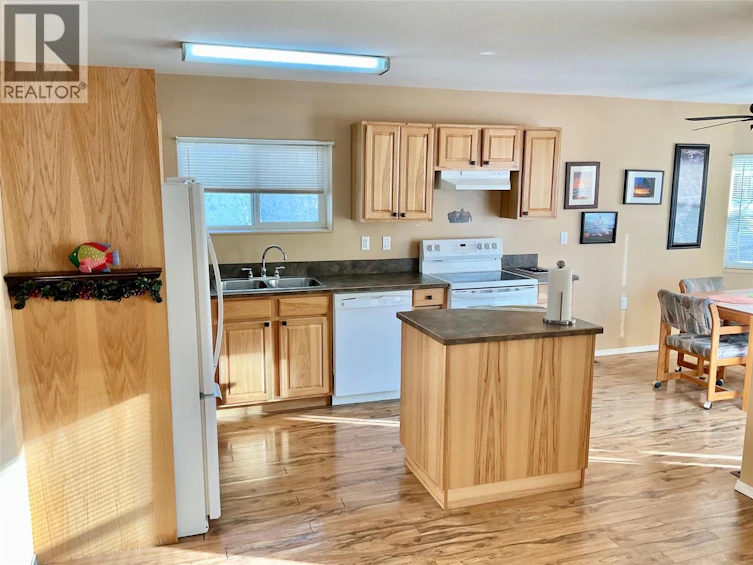 547 Eighth Avenue, Midway, BC, V0H 1M0 - 14