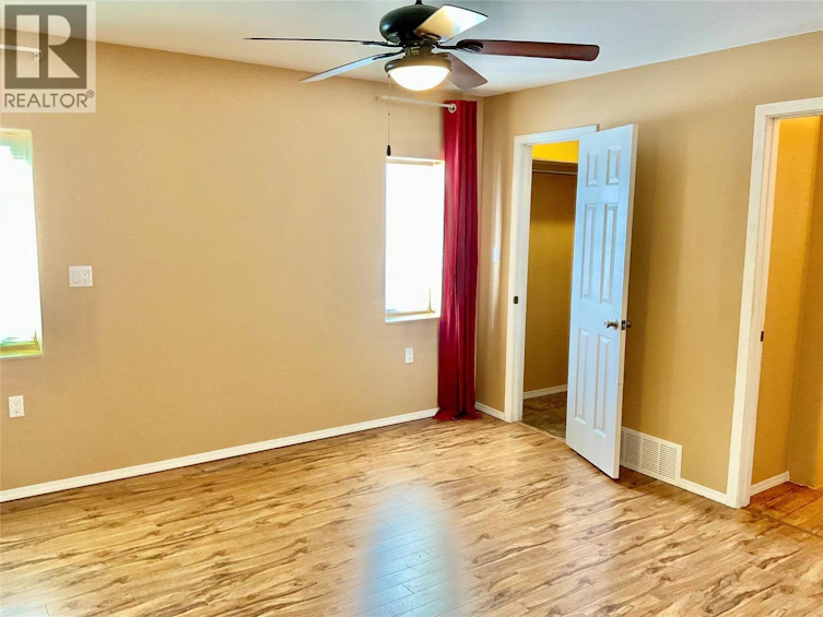 547 Eighth Avenue, Midway, BC, V0H 1M0 - 18
