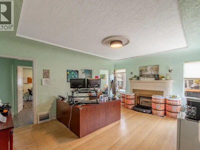 479 Winnipeg Street - 4