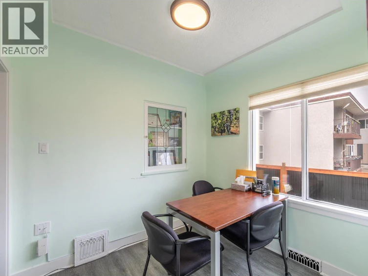 479 Winnipeg Street, Penticton, BC, V2A 5M7 - 17