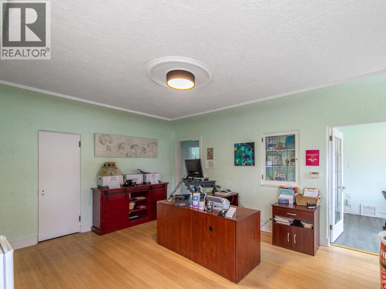 479 Winnipeg Street, Penticton, BC, V2A 5M7 - 8