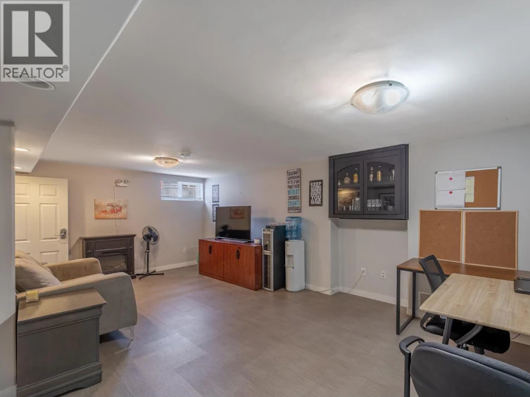 479 Winnipeg Street, Penticton, BC, V2A 5M7 - 24