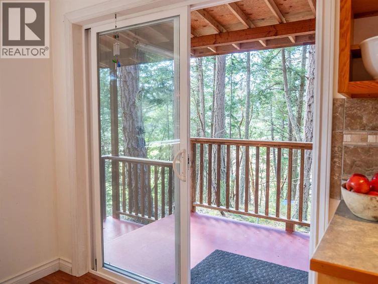 9868 Castle Road, Pender Island, BC, V0N 2M3 - 28