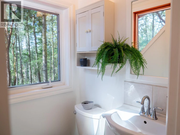 9868 Castle Road, Pender Island, BC, V0N 2M3 - 24