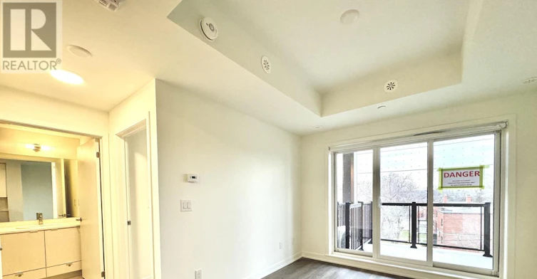 301-165 Canon Jackson Drive, Toronto, ON, M6M 2G1 - 7