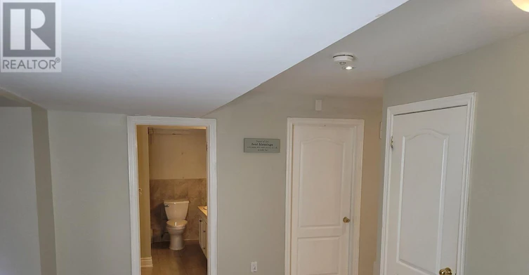 6 Crevice Gate, Brampton, ON, L6R 2X3 - 11