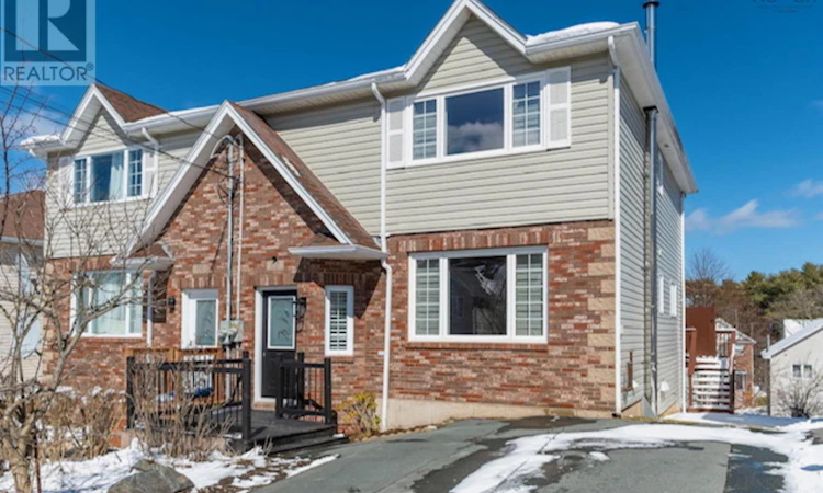 68 Royal Masts Way