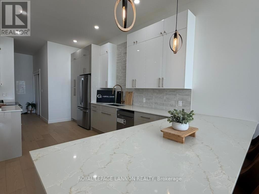 3211-96 High Street N, Thunder Bay, ON, P7A 5R3