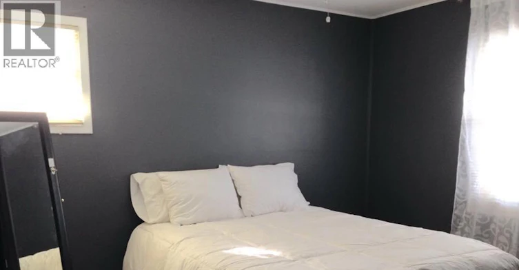108 Chestnut Avenue, Sarnia, ON, N7T 4L8 - 3