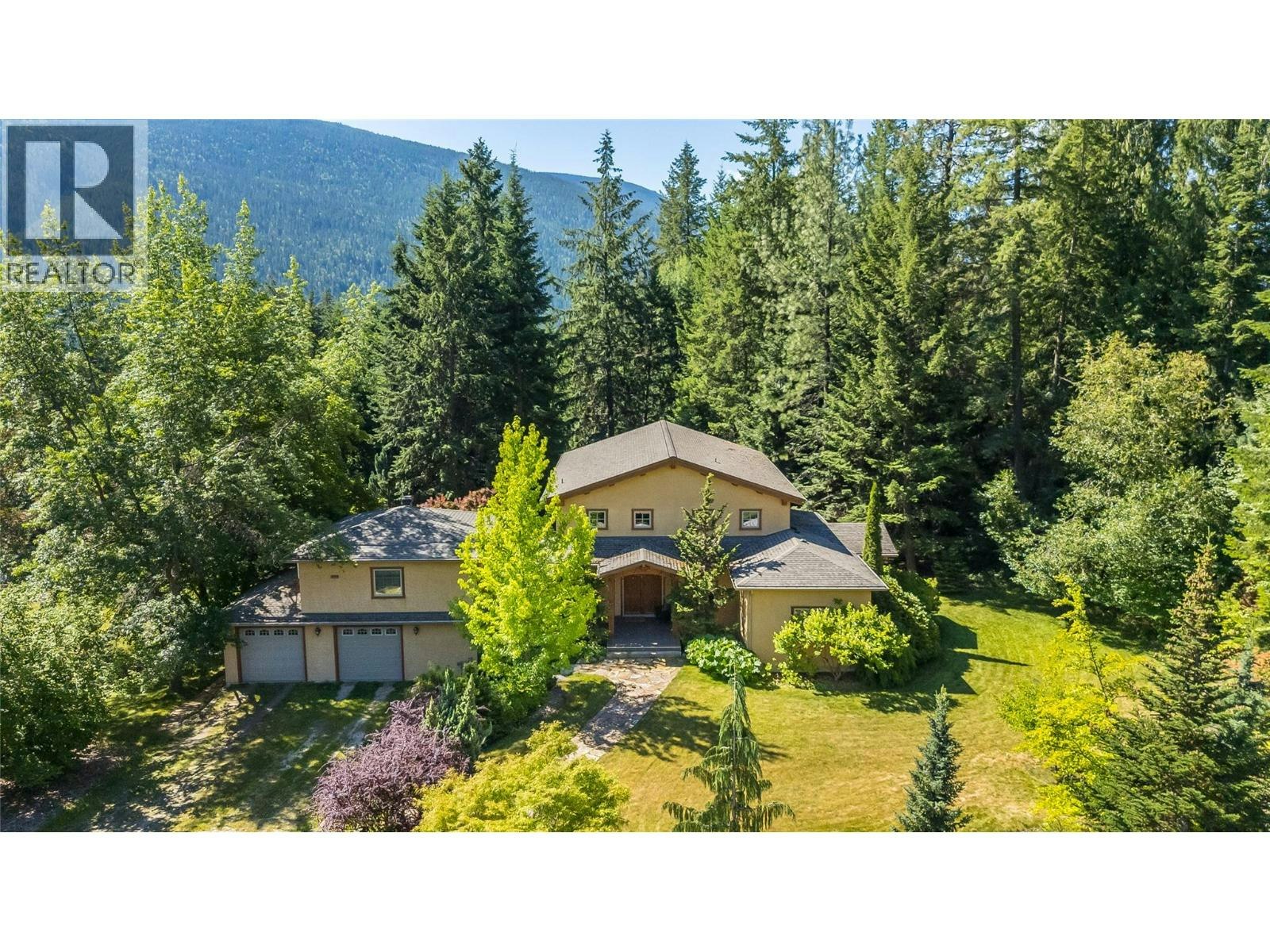 3179 Heddle Road, Nelson, BC, V1L 6M2