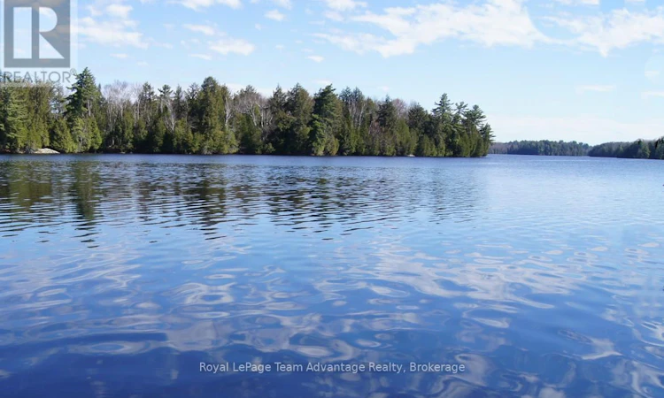 25 Peninsula Shore Road E