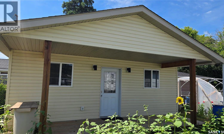 1005 Lillooet Street W