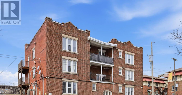 7-120 Sherman Avenue S, Hamilton, ON, L8M 2P9 - 3