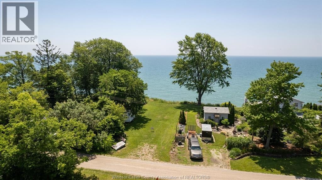 143 Howe, Essex, ON, N0R 1G0