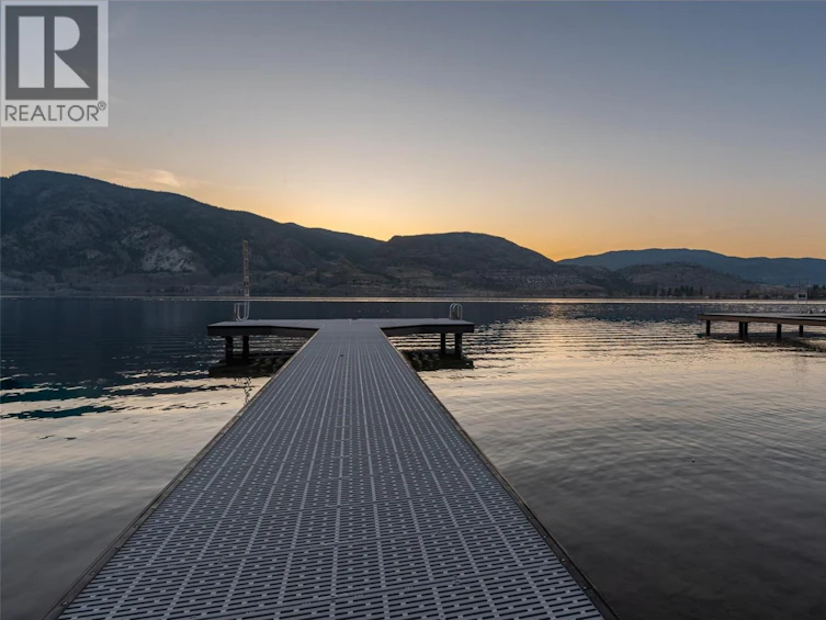 4037 Lakeside Road, Penticton, BC, V2A 8W3 - 4