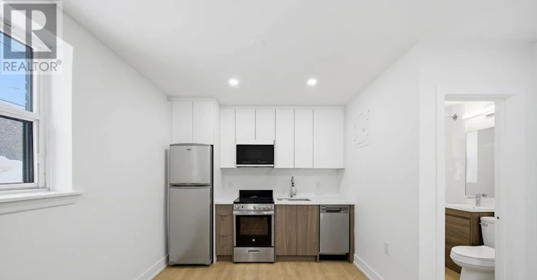 995 O'connor Drive, Toronto, ON, M4B 2T1 - 2