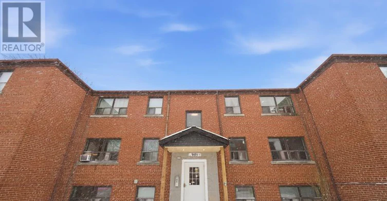 995 O'connor Drive, Toronto, ON, M4B 2T1