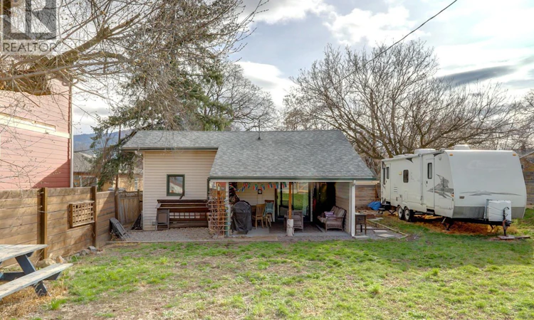 1703 33 Street