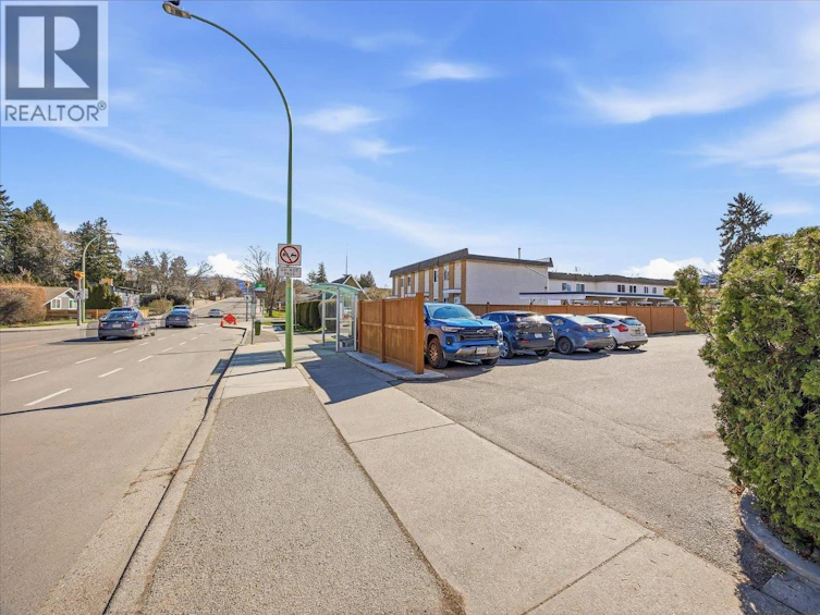 2-1291 Bernard Avenue, Kelowna, BC, V1Y 6R3 - 24