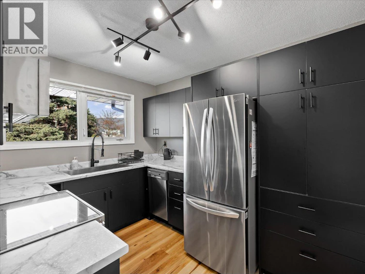 2-1291 Bernard Avenue, Kelowna, BC, V1Y 6R3 - 11