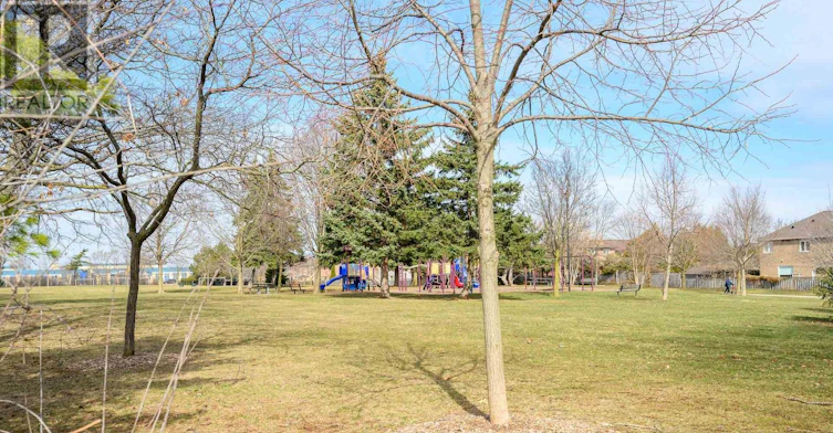 59-2 Royalwood Court, Hamilton, ON, L8E 4Z1 - 19