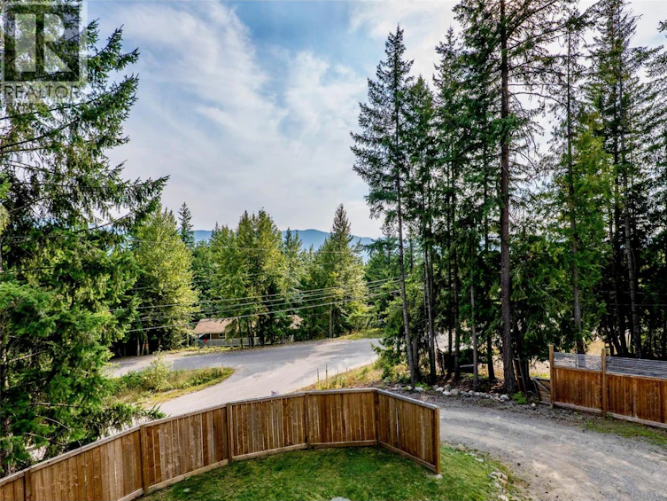 2731 Fairview Road, Anglemont, BC, V0E 1M8 - 29