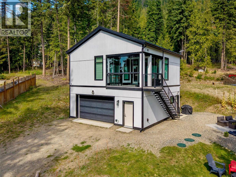 2731 Fairview Road, Anglemont, BC, V0E 1M8 - 3