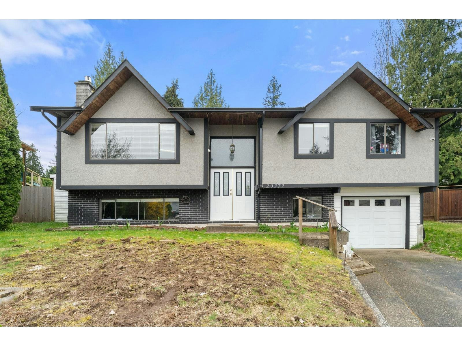20272 46a Avenue, Langley, BC, V3A 5K4