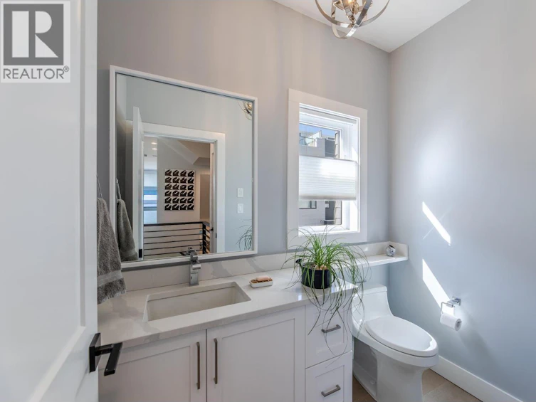 106-201 Wylie Street, Penticton, BC, V2A 0H3 - 40