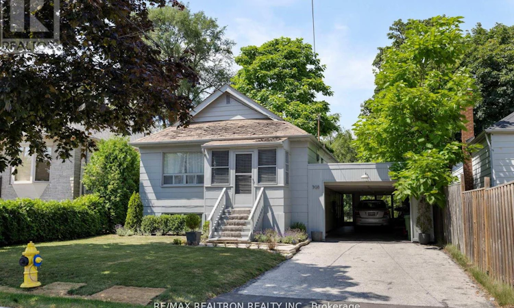598 Coldstream Avenue