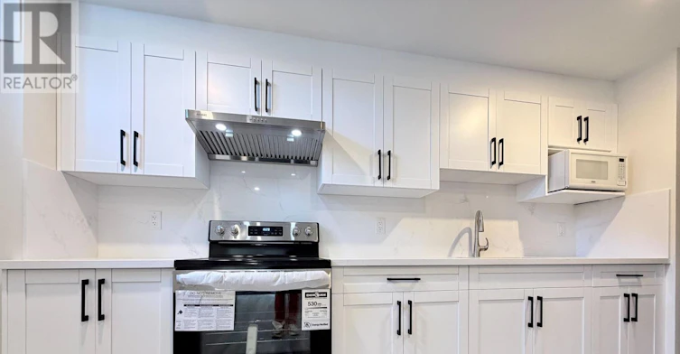 LOWER-1 Kenneth Ross Bend, East Gwillimbury, ON, L9N 0T7 - 15