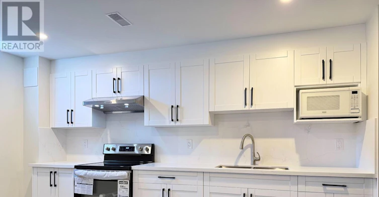 LOWER-1 Kenneth Ross Bend, East Gwillimbury, ON, L9N 0T7 - 18