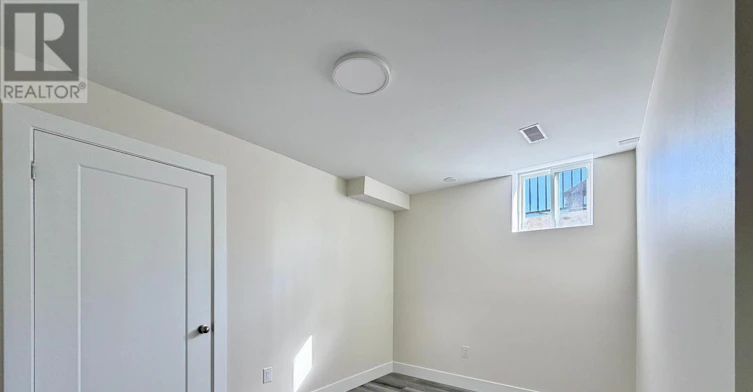LOWER-1 Kenneth Ross Bend, East Gwillimbury, ON, L9N 0T7 - 9