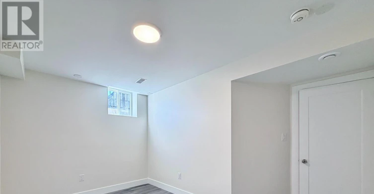 LOWER-1 Kenneth Ross Bend, East Gwillimbury, ON, L9N 0T7 - 5