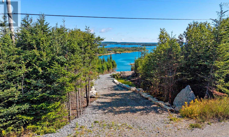 Lot-410 Nowlan Head Drive