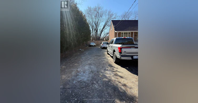 MAIN-32 Homestead Road, Toronto, ON, M1E 3R9 - 2