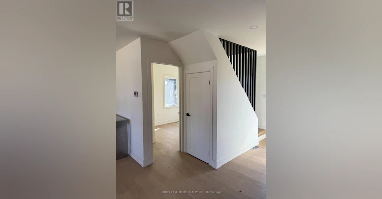 MAIN-32 Homestead Road, Toronto, ON, M1E 3R9 - 4