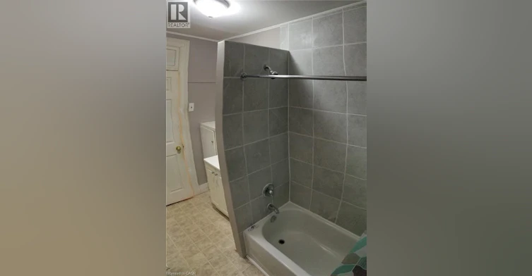 448 King Street W, Chatham-Kent, ON, N7M 1G5 - 8