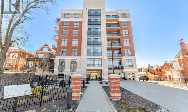 211-399 Queen Street S