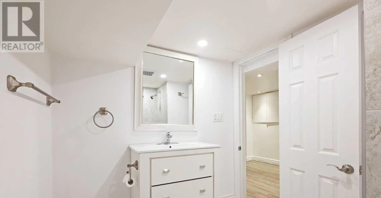 15 Denison Road W, Toronto, ON, M9N 1B9 - 10