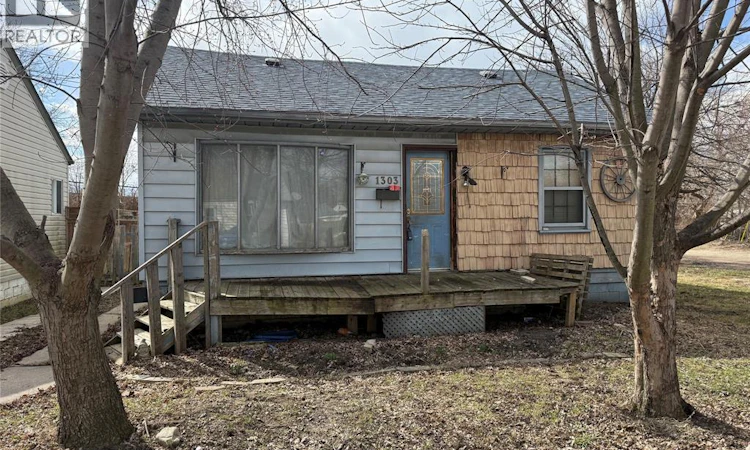 1303 Central