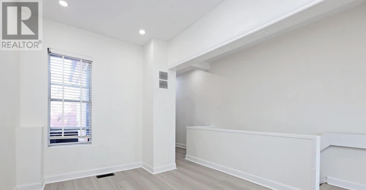 952 Queen Street E, Toronto, ON, M4M 1J7 - 5