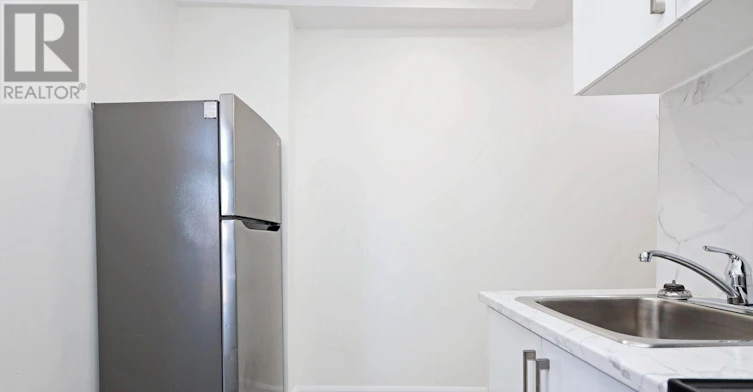 952 Queen Street E, Toronto, ON, M4M 1J7 - 9