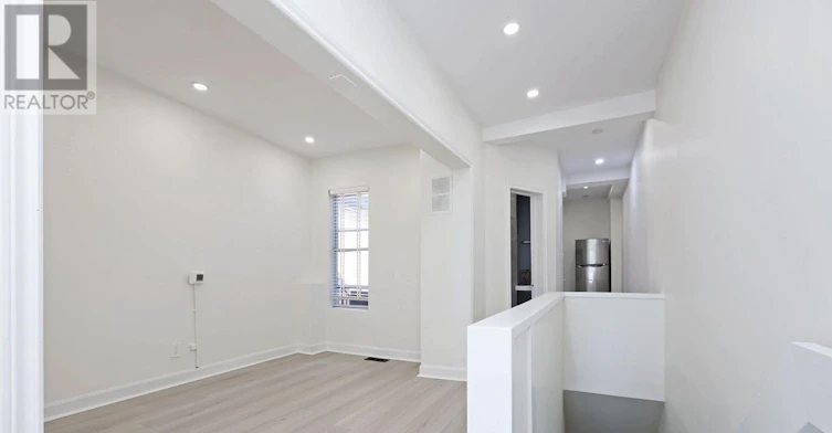 952 Queen Street E, Toronto, ON, M4M 1J7 - 2