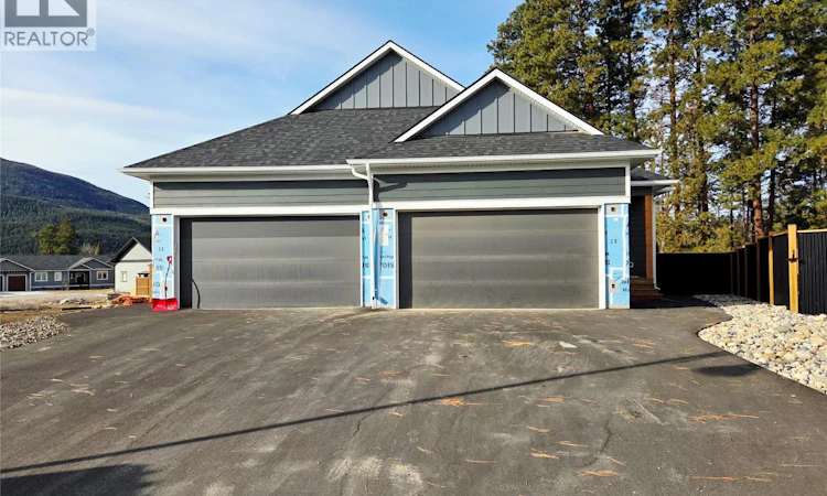 15 Turner Close