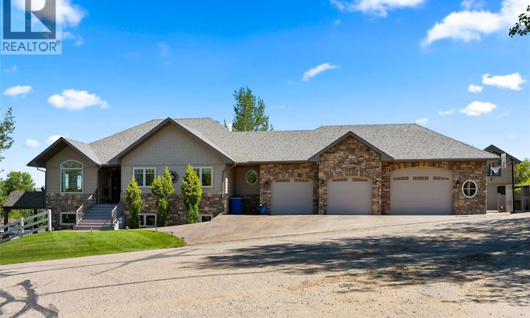 15 Meadow Bay
