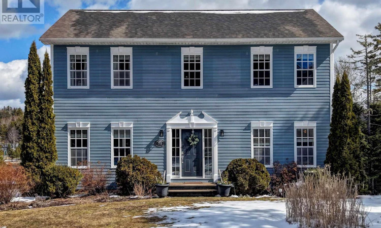 71 Foxberry Hill
